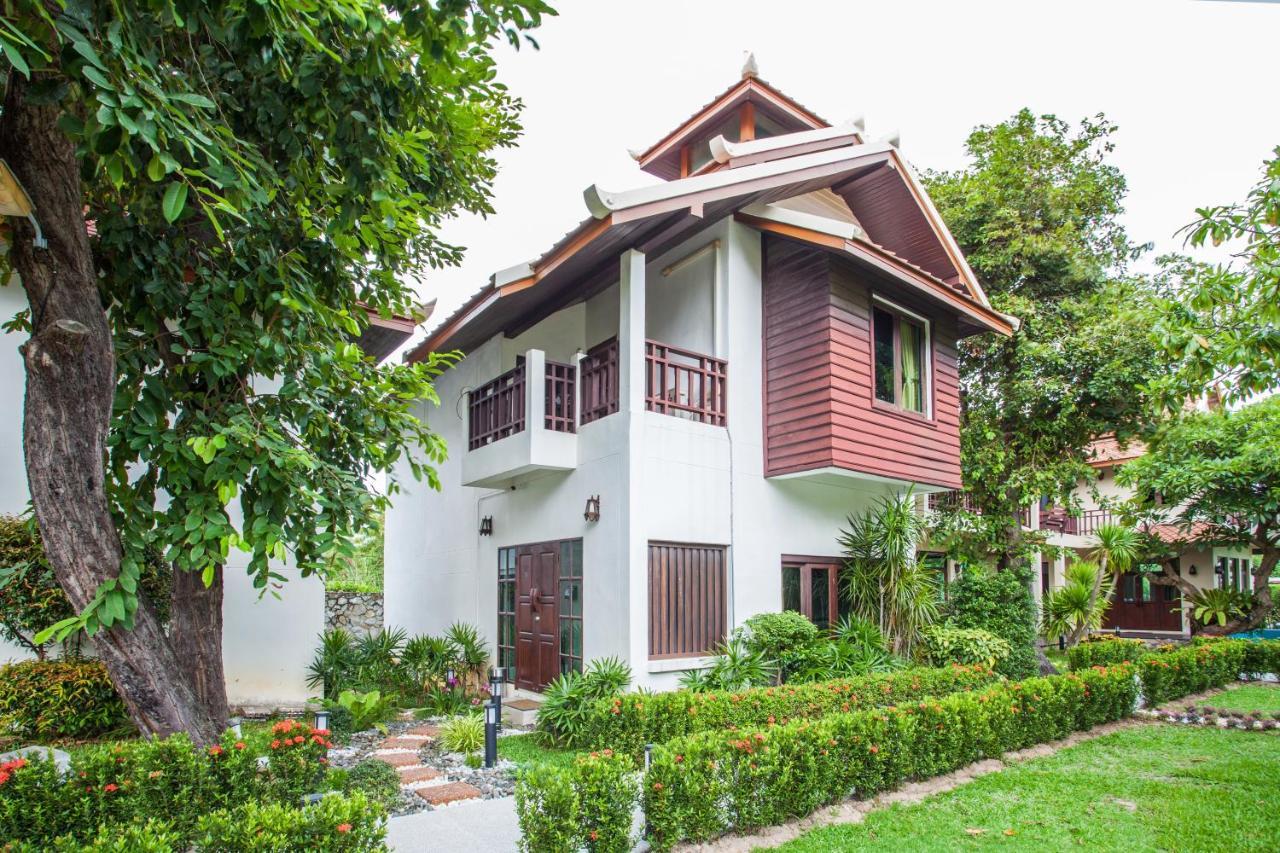 Achawalai Residence Village By Song Jomtien Beach Buitenkant foto