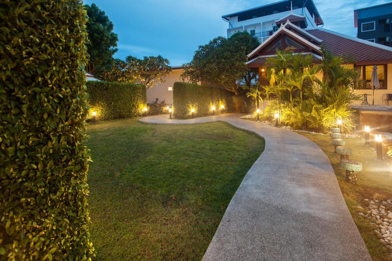 Achawalai Residence Village By Song Jomtien Beach Buitenkant foto